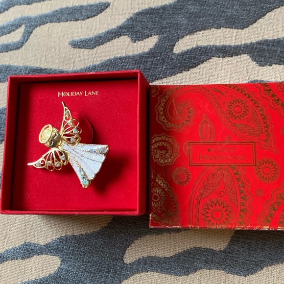 Free with any order Macy’s Holiday Lane Angel Pin - Picture 1 of 3